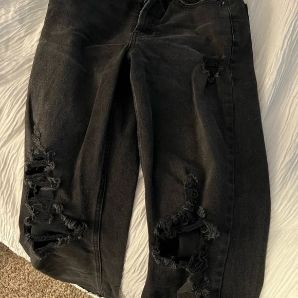 Black, distressed, Wild Fable ripped jeans in good condition - Picture 3 of 4